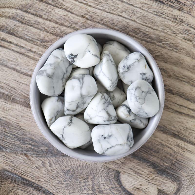 Howlite rolled stone