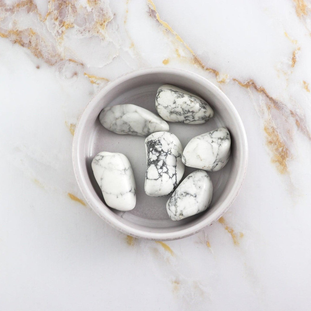Howlite rolled stone